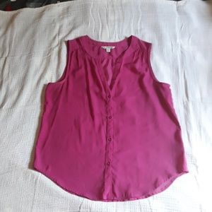 American Eagle sleeveless button down blouse